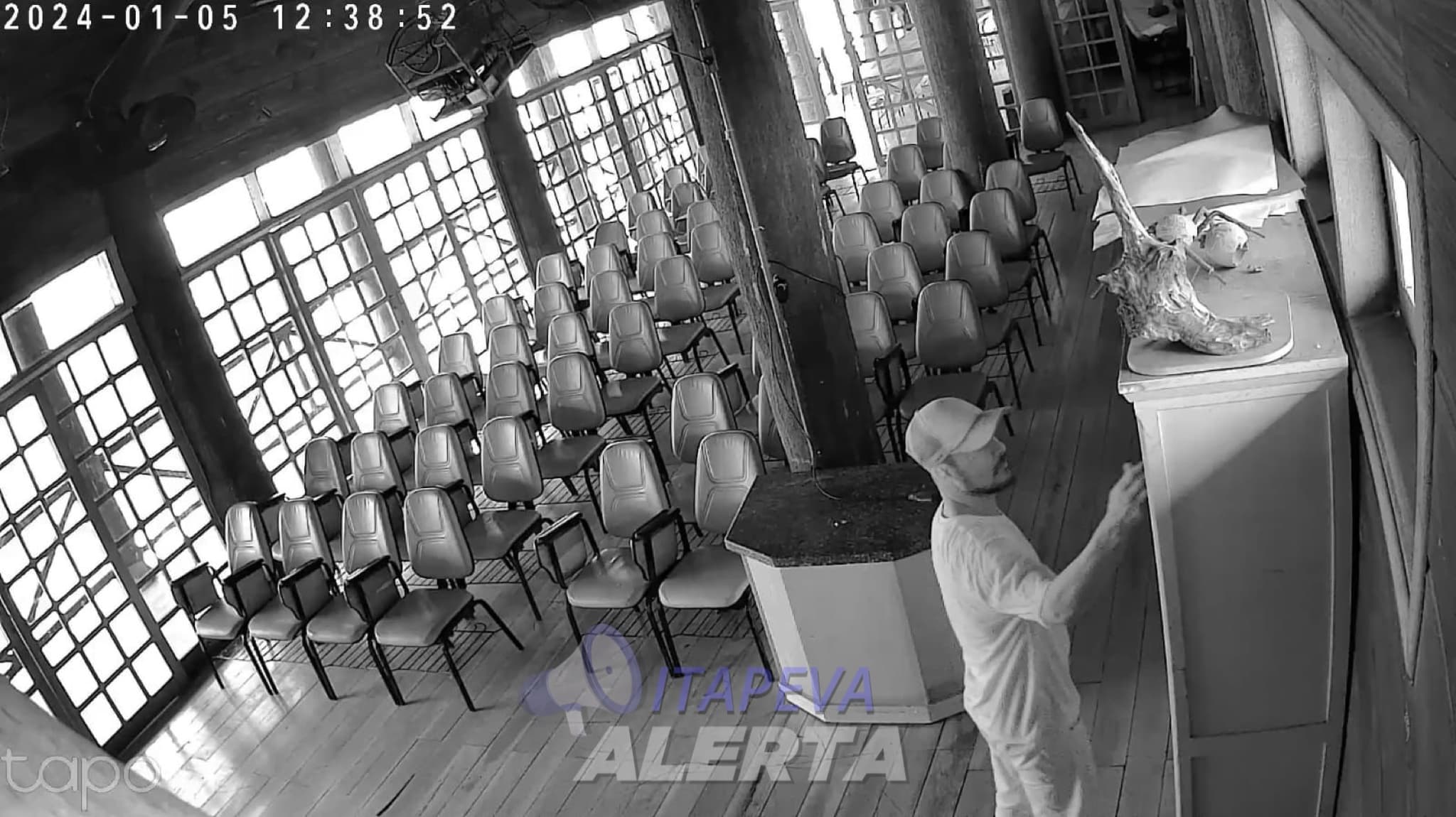 Furto na Sala Verde em Itapeva/SP -Arrombamento na Sala Verde de Itapeva resulta em furto de notebook utilizado para atividades do local