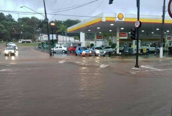 Defesa Civil de São Paulo emite alerta devido à previsão de fortes chuvas em Itapeva
